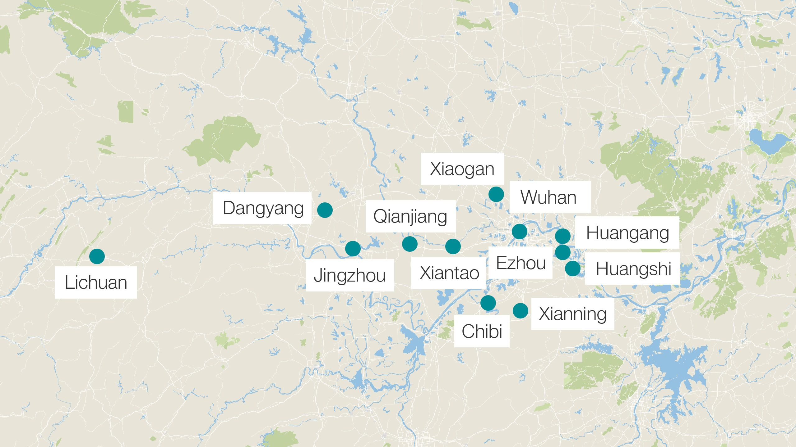 Auf dem Bild sind komplett leere Straßen in Wuhan in China zu sehen.