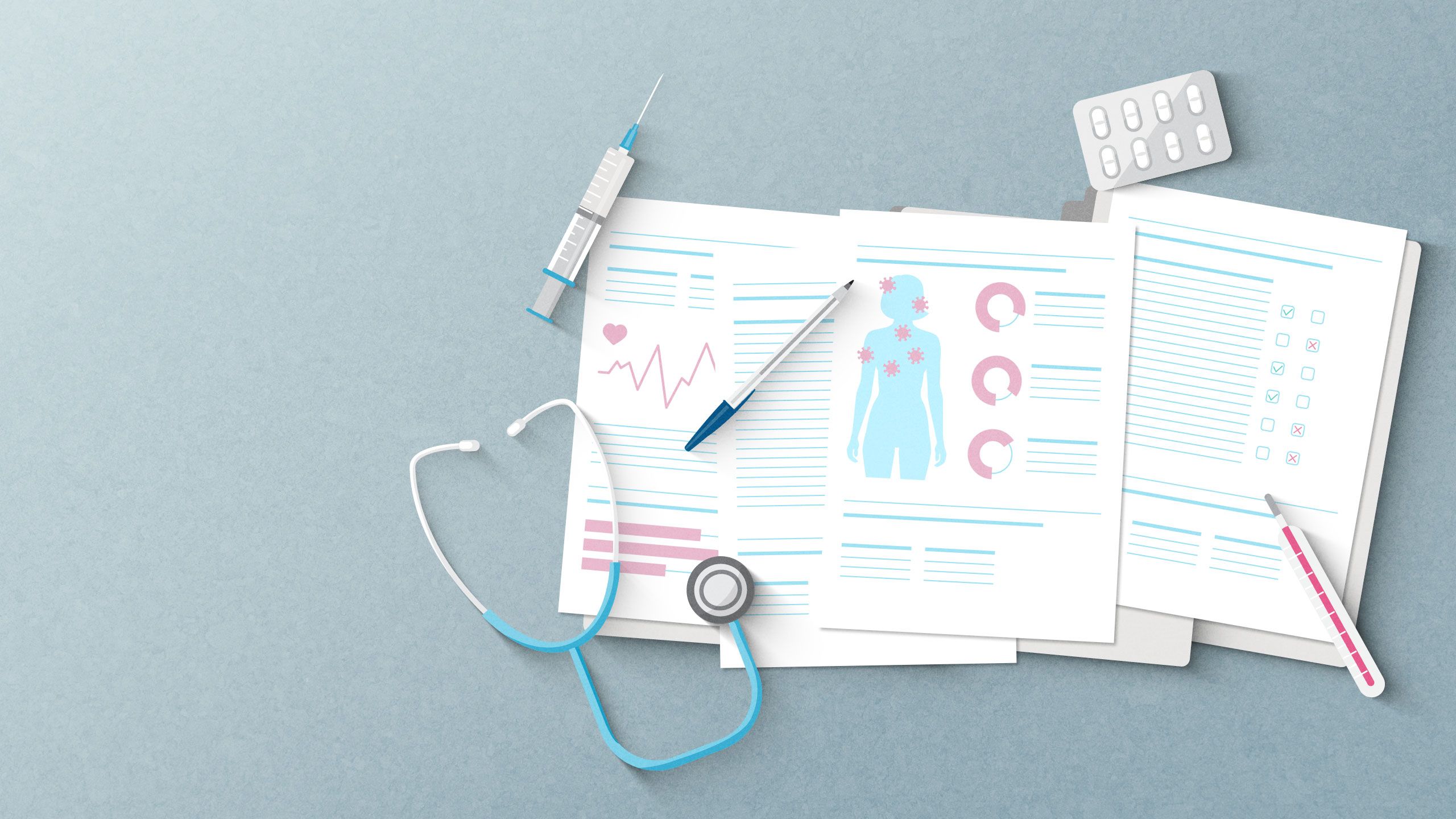 Krankenakten und ärztliche Unterlagen auf einem Schreibtisch